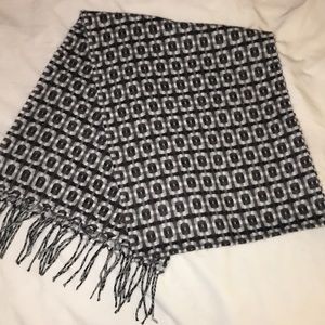 Printed scarf